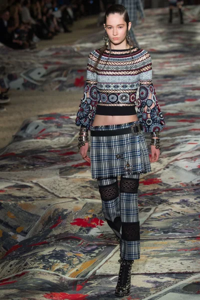 Look 13